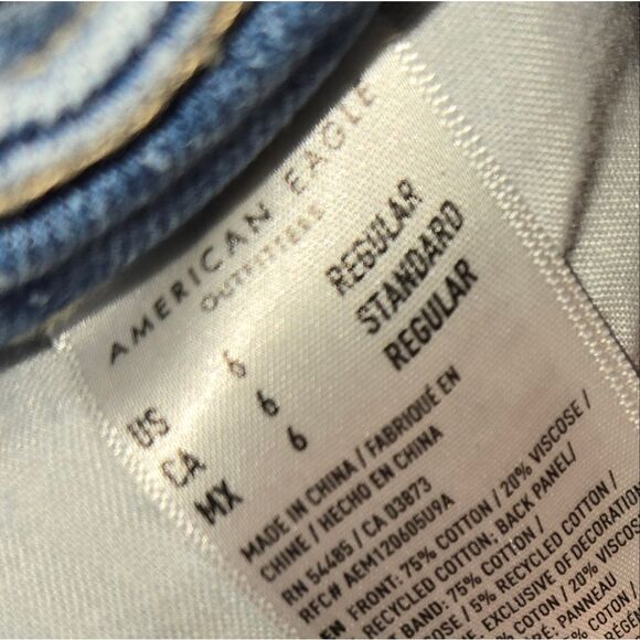 American Eagle Mom Jean Size 6 - Picture 5 of 6